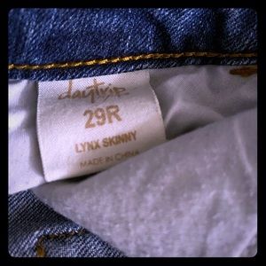 Distressed Daytrip Jeans